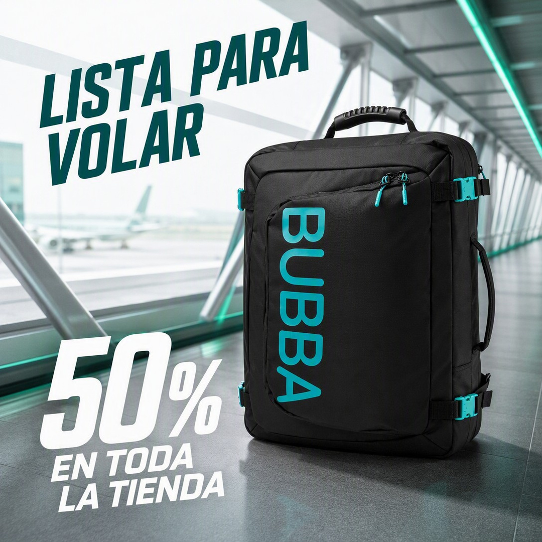 Mochila negra de viaje en un aeropuerto